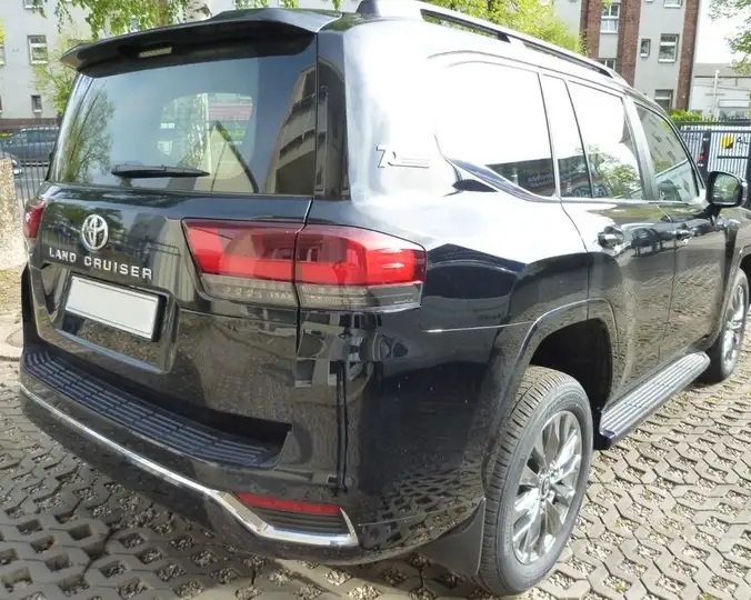 Toyota-Land-Cruiser-LC-2023