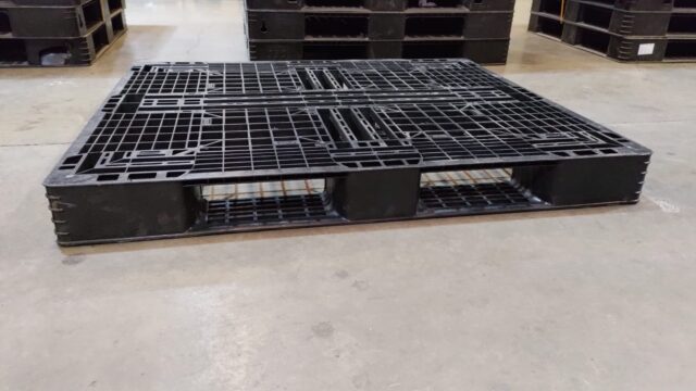 plastic-pallets-0542972176-Dubai-19-1