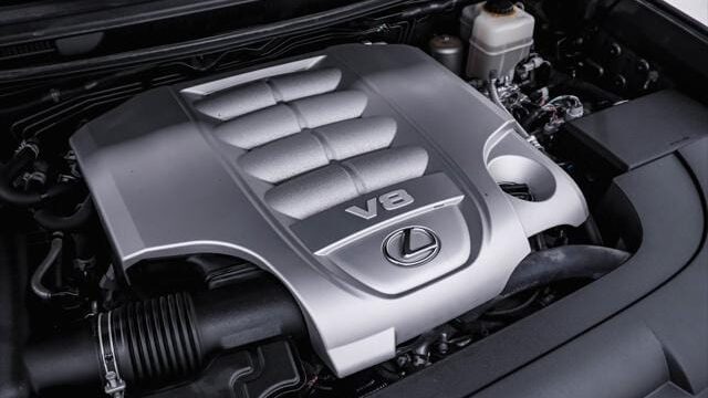2016-Lexus-LX-570-Base-E